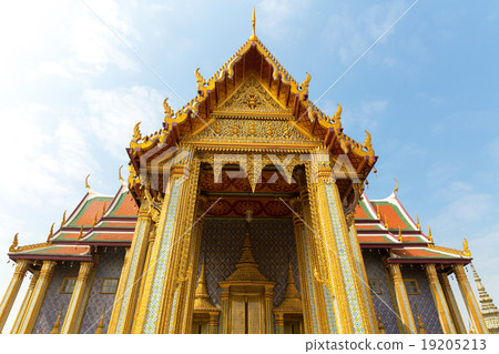 Roof of Wat Po Temple 19205213