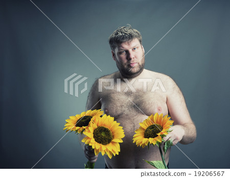 Portrait of man with bouquet sunflowers Portrait of man with bouquet sunflowers 19206567