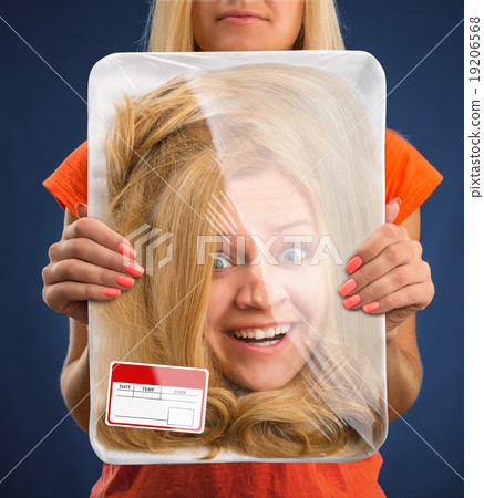 Head in food tray Head in food tray 19206568