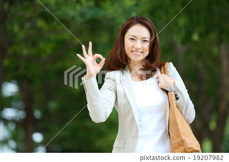 OK · female 19207982