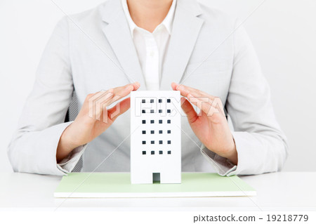 Office building land diagnosis / maintenance 19218779