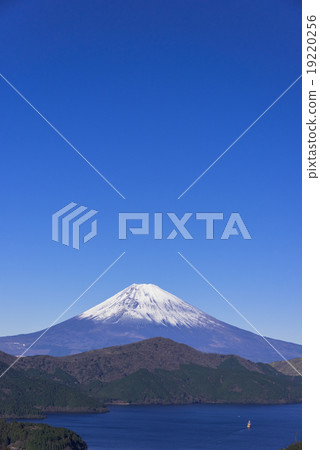 箱根大觀山的富士山和蘆之湖 箱根大觀山的富士山和蘆之湖 19220256