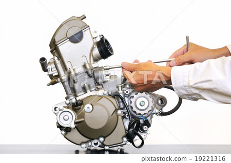 摩托車發動機的維護 摩托車發動機的維護 19221316