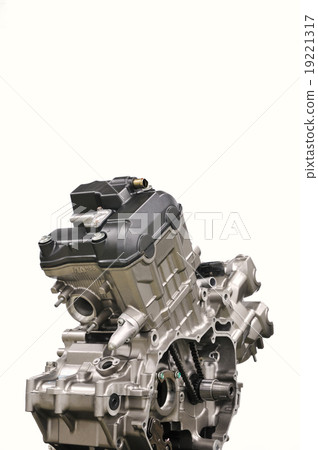 Maintenance of motorcycle engine 19221317