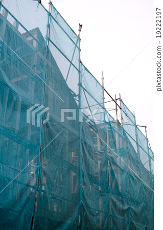 Wooden new construction · scaffolding 19222197