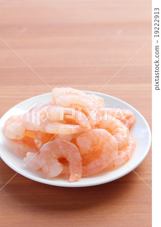 Peeled shrimp 19222913