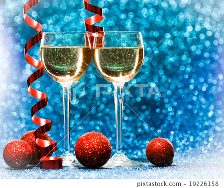 two glasses of champagne ready for christmas 19226158