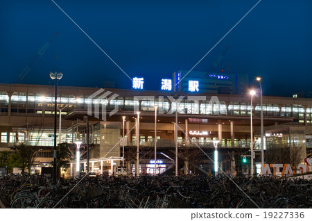 新潟站南出口的夜景 新潟站南出口的夜景 19227336