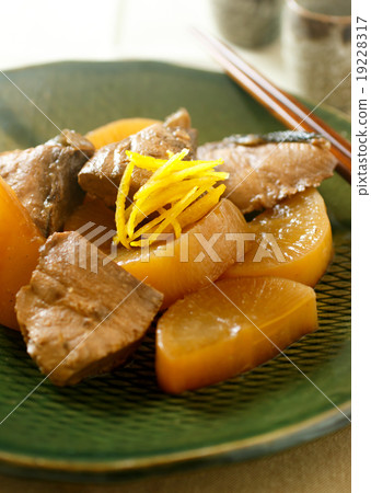 First brown egg 19228317