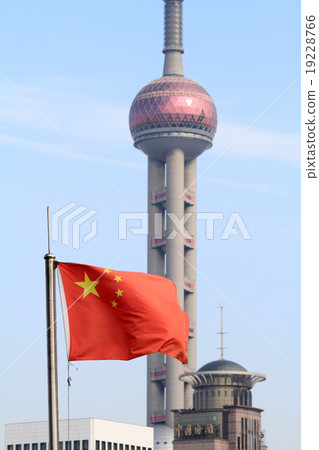 Five-star race flag and the Oriental Pearl Tower Five-star race flag and the Oriental Pearl Tower 19228766
