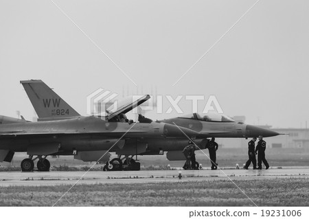 F16 Fighting Falcon 19231006