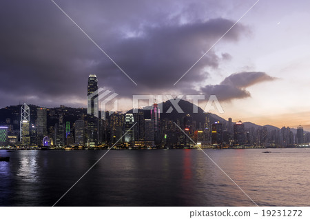Evening scenery of Hong Kong Victoria Harbor 19231272
