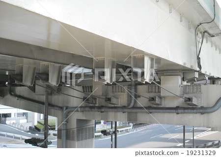 首都高速神奈川1 Nobuya線高橋的基礎結構 19231329