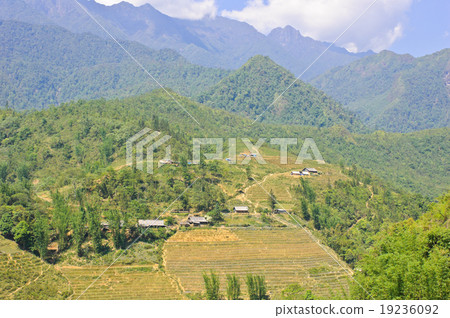 Mountain scene in Sapa, Vietnam 19236092
