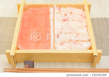 Delicious salmon crab sushi Delicious salmon crab sushi 19236399