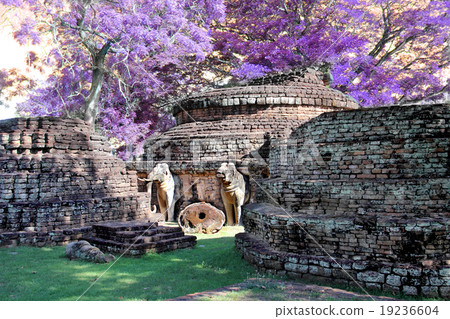 old temple ancient wat in kamphaeng phet old temple ancient wat in kamphaeng phet 19236604