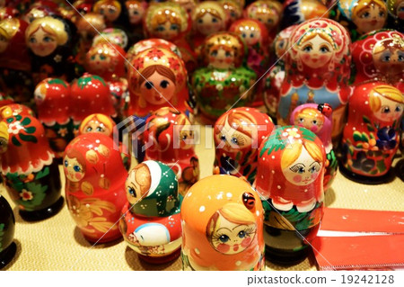 Matryoshka / Russian Doll 19242128