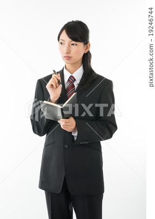 正在研究的婦女 19246744