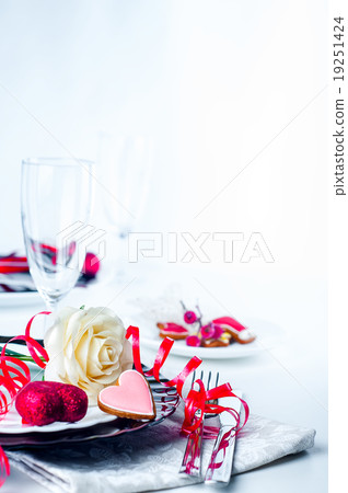 Holiday romantic table setting with pink roses  19251424
