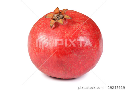 The fresh pomegranate isolated 19257619