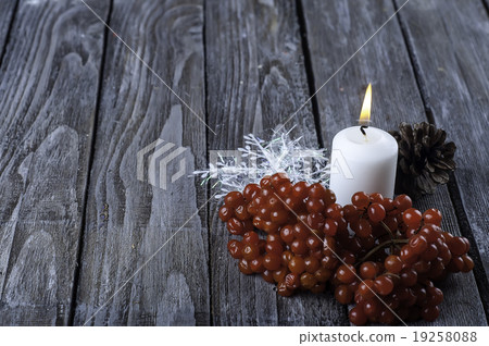 Christmas- viburnum and candle Christmas- viburnum and candle 19258088