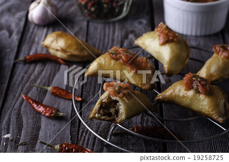 empanadas, meat pies 19258725