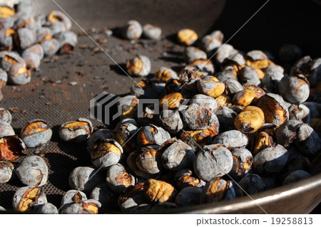 Baked chestnut Italy 19258813
