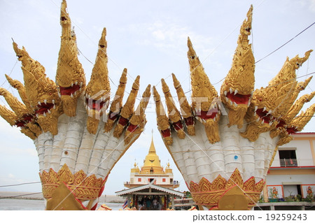 Thailand travel, Hong Thong Temple, Chachoengsao 19259243