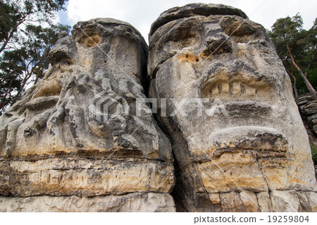 Heads of Devils 19259804