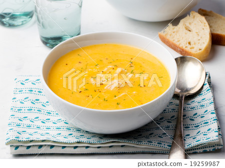 Pumpkin and coconut soup with chicken  19259987