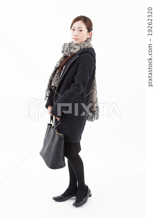 Women's women's portrait in winter clothes 19262320