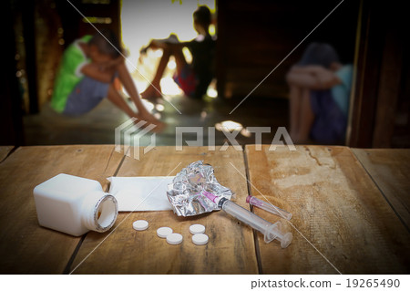 drug problems 19265490