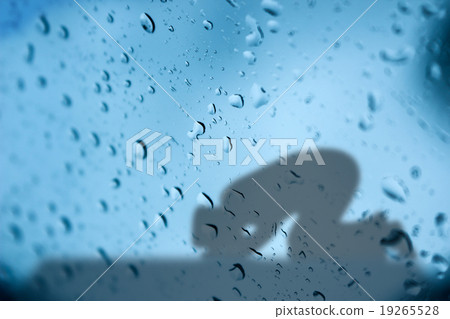 water drops 19265528