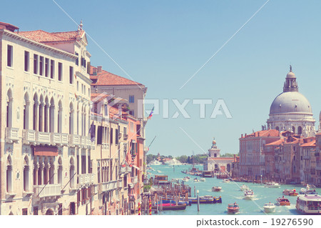 Grand canal, Venice, Italy 19276590