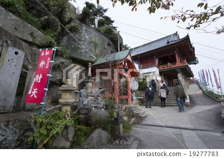 Osendo and main hall of Senkoji Osendo and main hall of Senkoji 19277783
