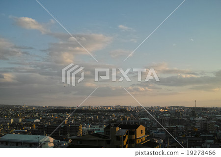 一個垂死的天空 19278466