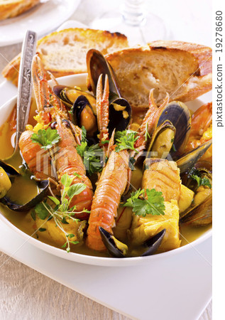 seafood stew 19278680