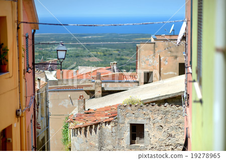 A lantern in a typical italian town 19278965