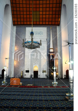 Sultan Salahuddin Abdul Aziz Shah Mosque 19280393