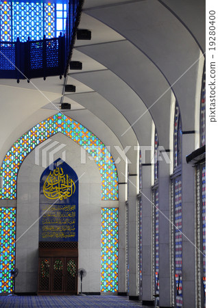 Sultan Salahuddin Abdul Aziz Shah Mosque 19280400