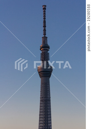 東京在黃昏的天空樹 東京在黃昏的天空樹 19280588