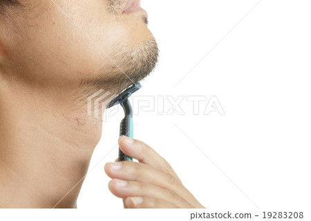 Close up of man shaving 19283208