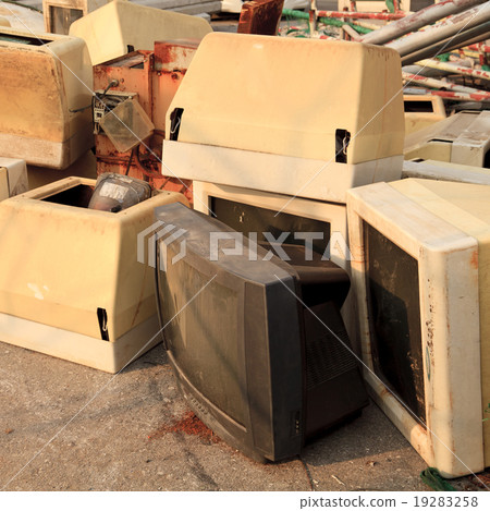 Old appliances 19283258