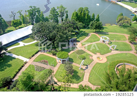 Gardens Gardens 19285125