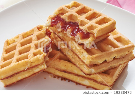 wafers on a plate wafers on a plate 19288473