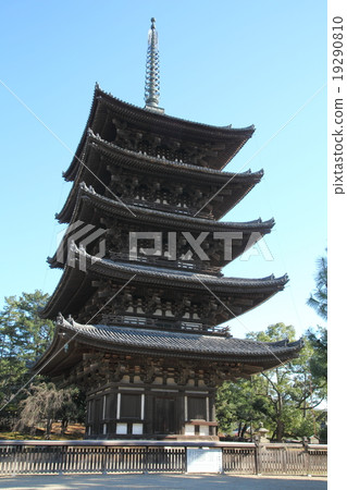 興福寺的五層寶塔 興福寺的五層寶塔 19290810