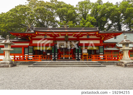 Hayatama Taisha Shrine 19294255