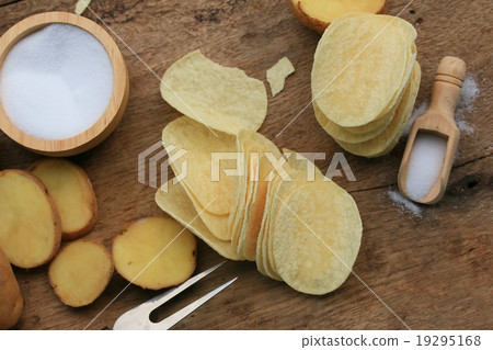 fresh potatoes with potato chips fresh potatoes with potato chips 19295168