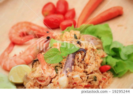 Fried rice with seafood Fried rice with seafood 19295244