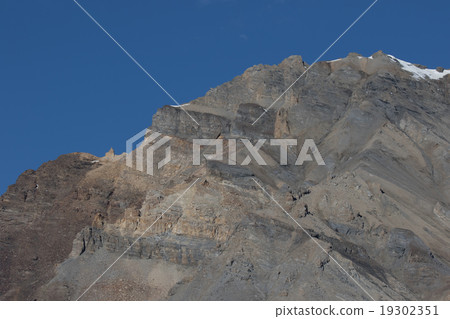 blue sky and snow over submit moutain 19302351